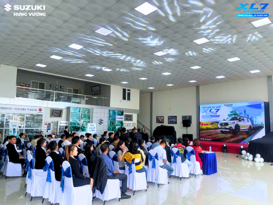 Recap-su-kien-ra-mat-xl7-hybrid