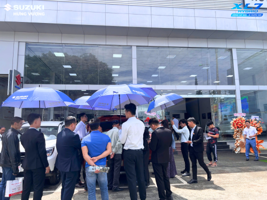 Recap-su-kien-ra-mat-xl7-hybrid