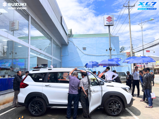 Recap-su-kien-ra-mat-xl7-hybrid