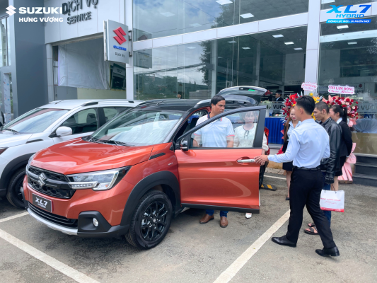 Recap-su-kien-ra-mat-xl7-hybrid