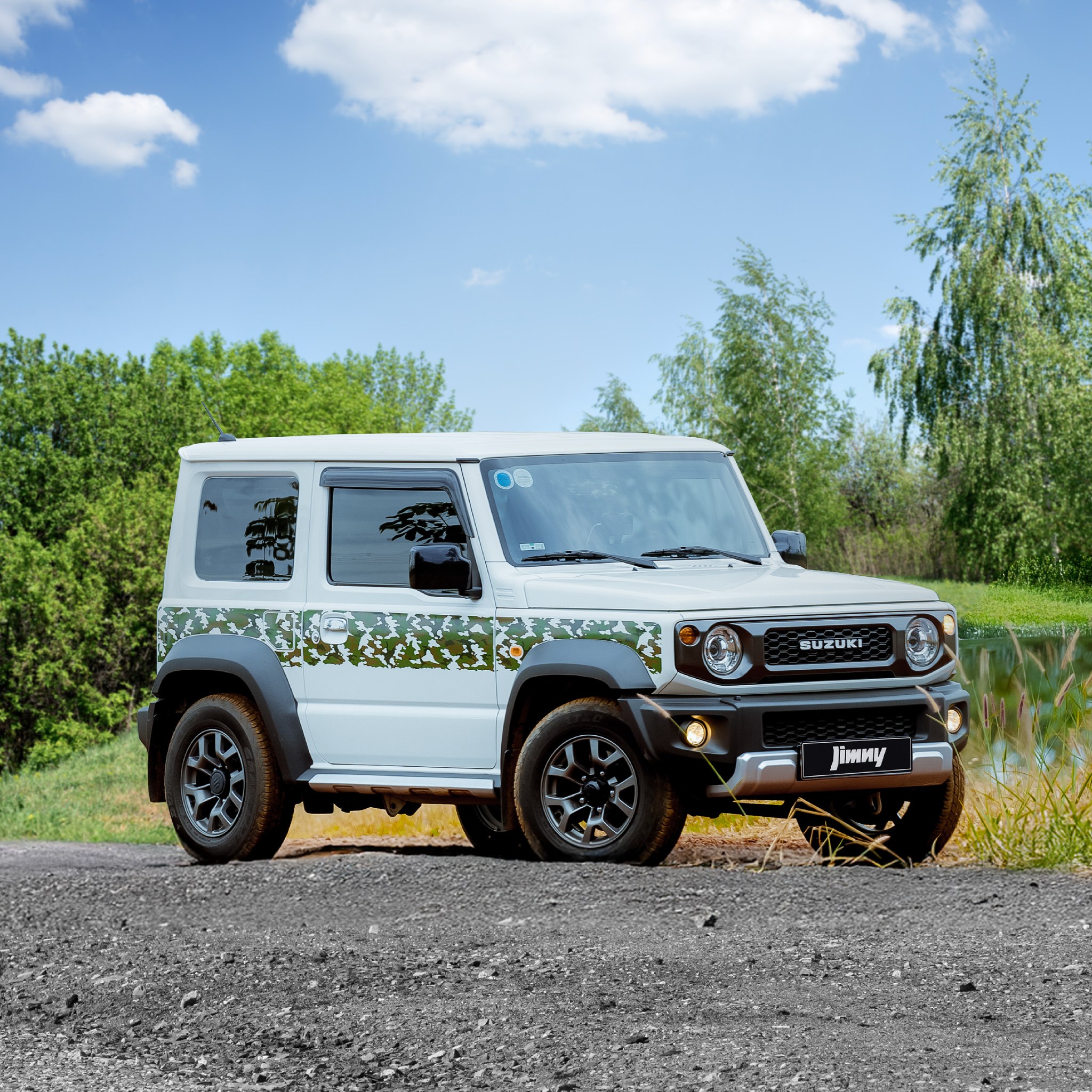 suzuki-jimny-huyen-thoai-off-road-uu-dai-hap-dan-thang-nay suzuki-jimny-huyen-thoai-off-road-uu-dai-hap-dan-thang-nay