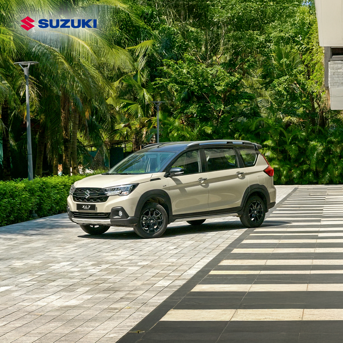 suv-7-cho-tiet-kiem-nhien-lieu-ben-bi-vuot-troi-xl7-hybrid